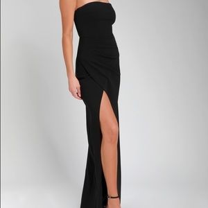 Black Lulus sleeveless maxi dress with slit